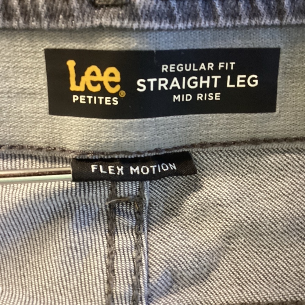 Lee Women's Straight Leg Flex Motion Gray Jeans Sz 12P - Picture 8 of 12